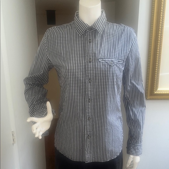 button up - Picture 2 of 8